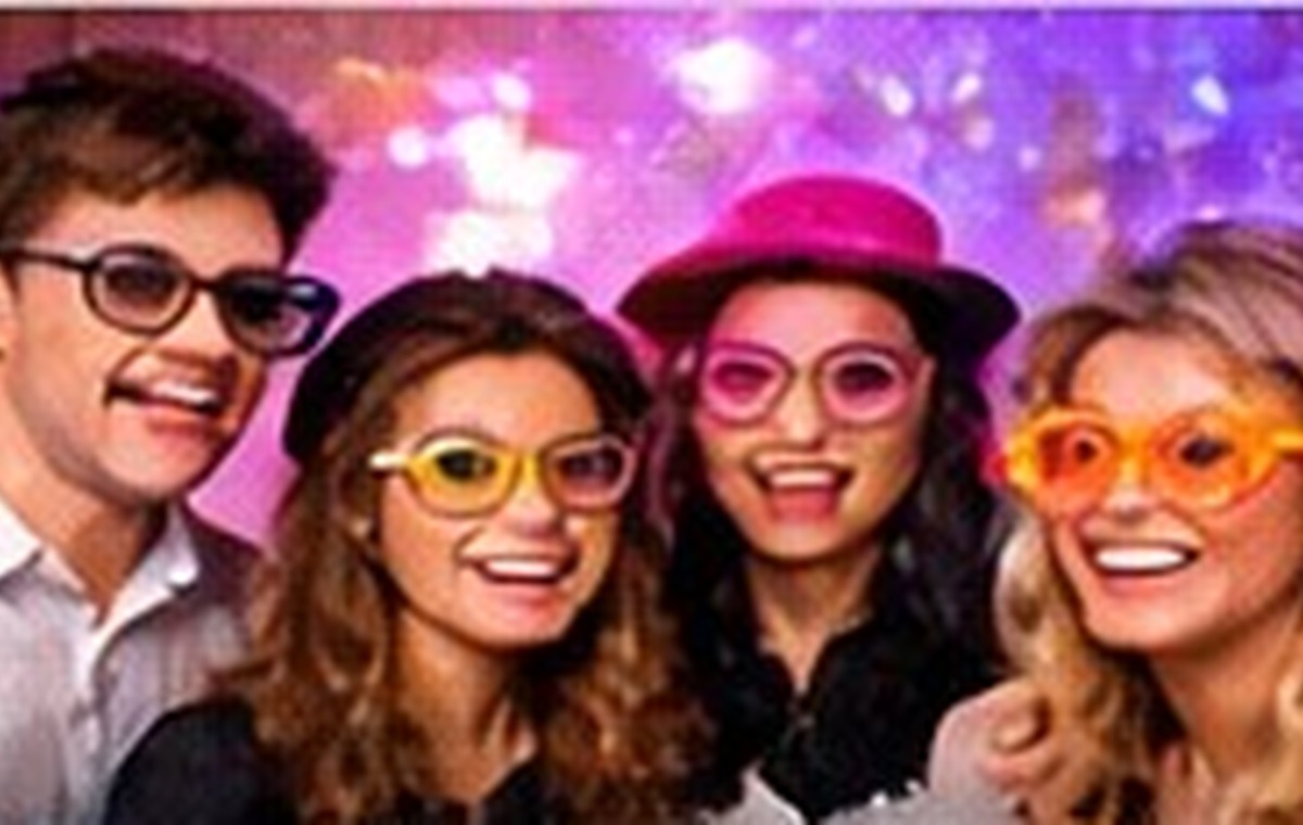Vrienden bij de photobooth
